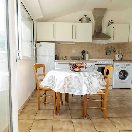 Сasa de vacaciones Chez Dalmasou Maison 120 M2 Jardin Terrasse 3 Wifi Parking Centre Village Coupiac